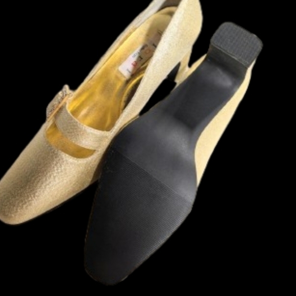 Vintage Women's Gold Block Heels With Rhinestone Buckle - Picture 2 of 4